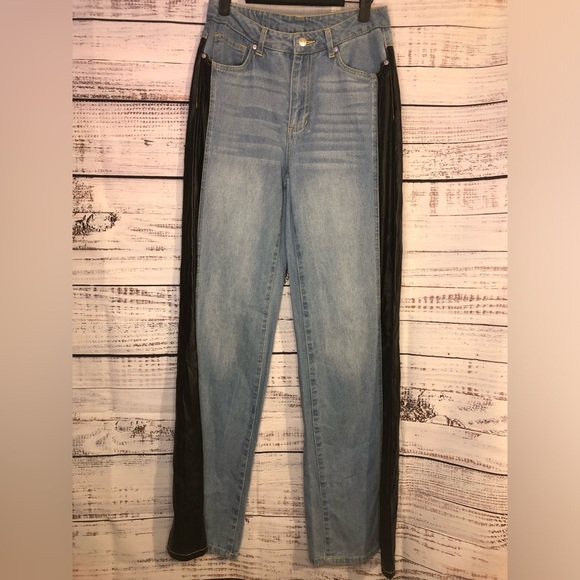 Women’s jeans with black snake skin side stripe - Picture 3 of 15